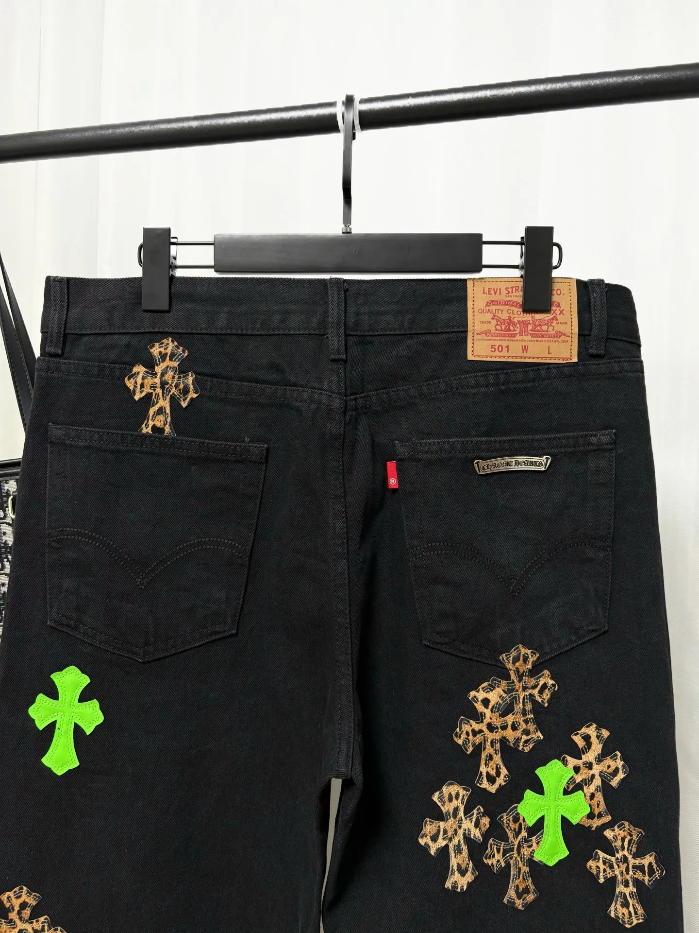 Chrome Hearts + Black ， ， Same Style， Hot Sale 。 ， ， ， ， ， 。 Genuine Leather ， 。 ， ； ， ， ， 。 🖤💚 ， ！ ， ， ， ， ！